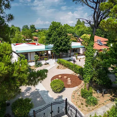 Twins Sea Front Prázdninový dům Nea Kallikrateia